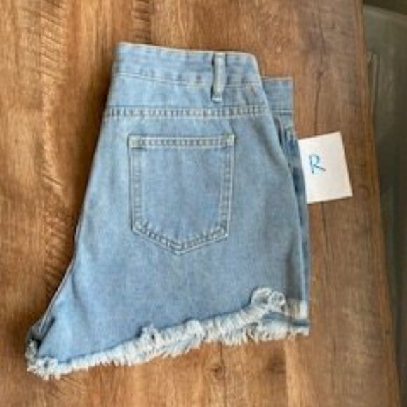 Destroyed Women's Shorts XL - Picture 7 of 9